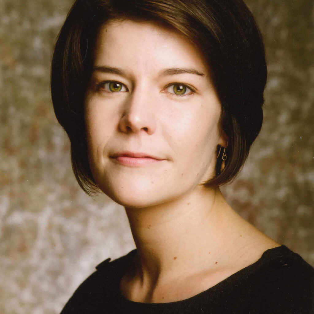 Portrait photo of Nicole Rust