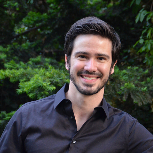 Portrait photo of Evan Schaffer
