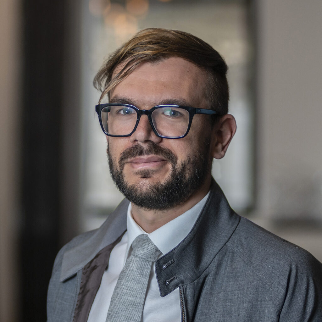 A portrait photo of Dries Sels.