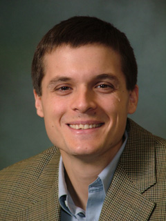 Portrait photo of Rocco Servedio