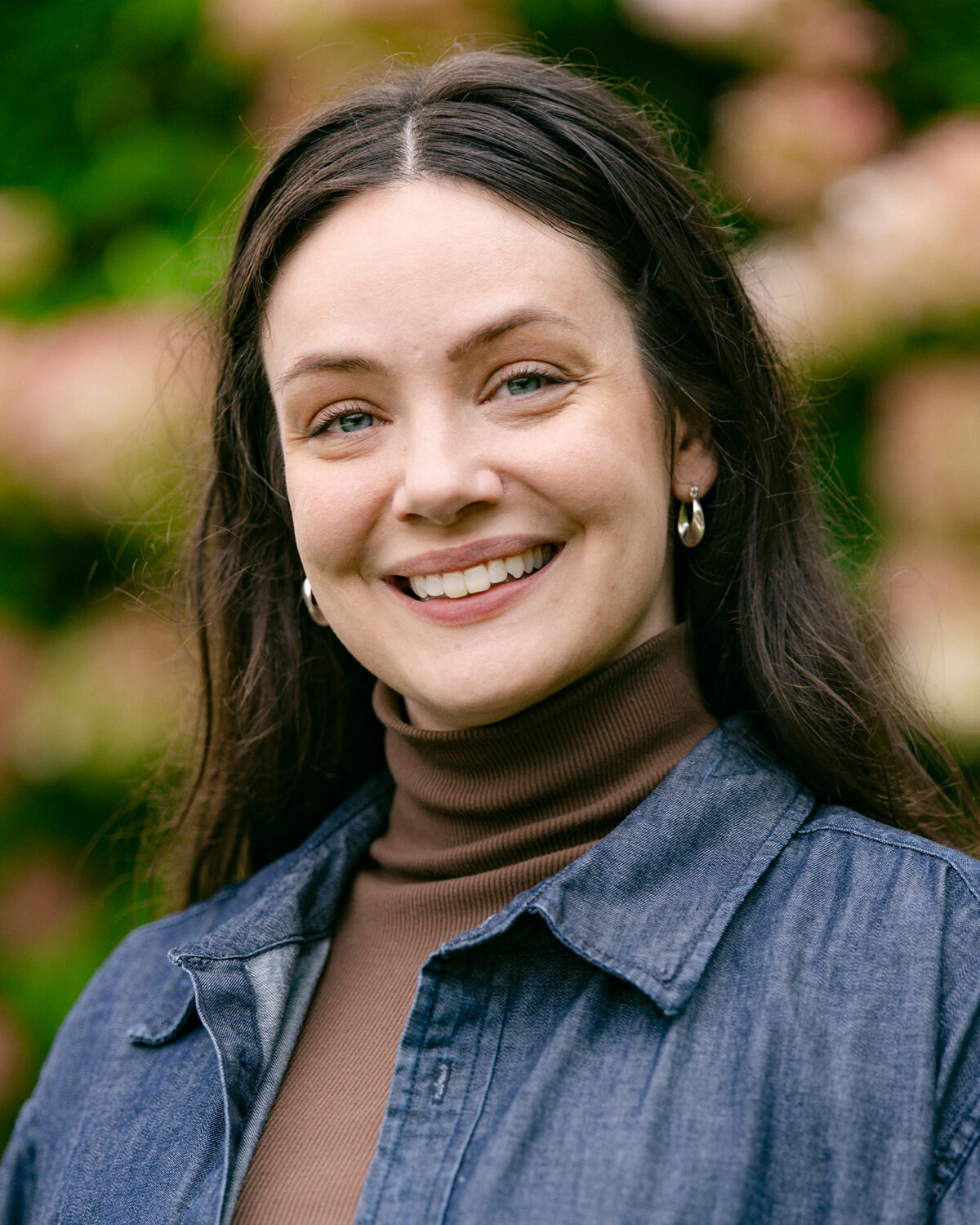 Elizabeth Simolke headshot.