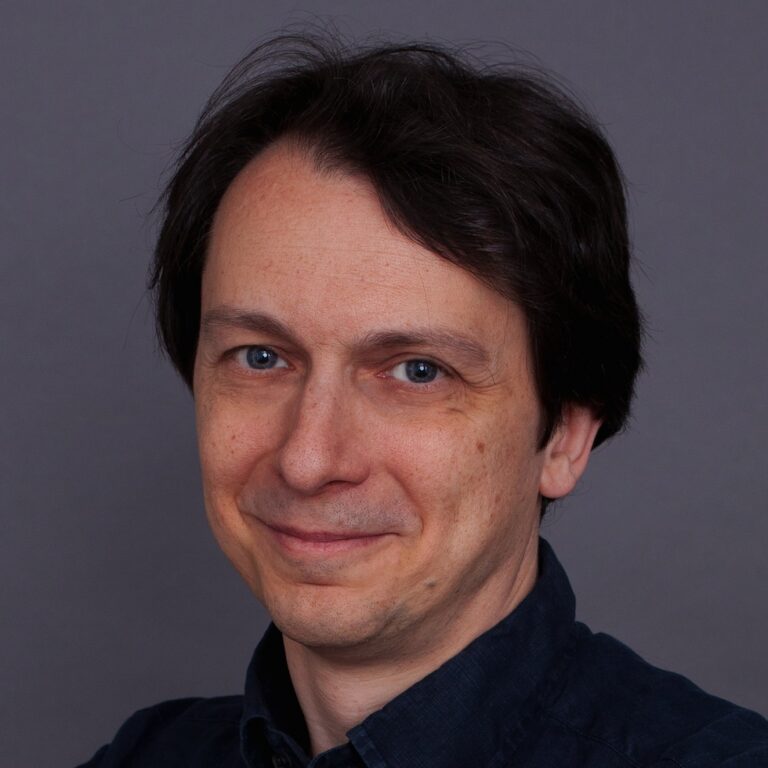 Portrait photo of Stefano Fusi