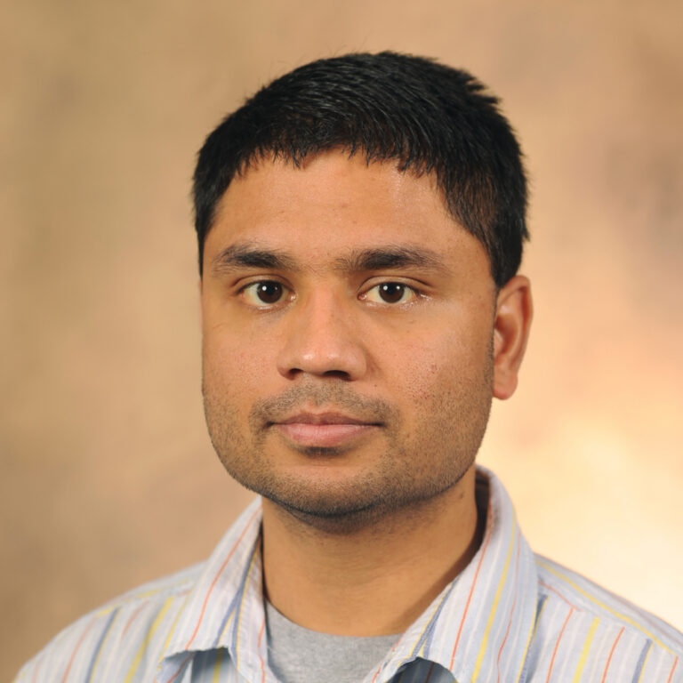 Portrait photo of Kartik Temburnikar