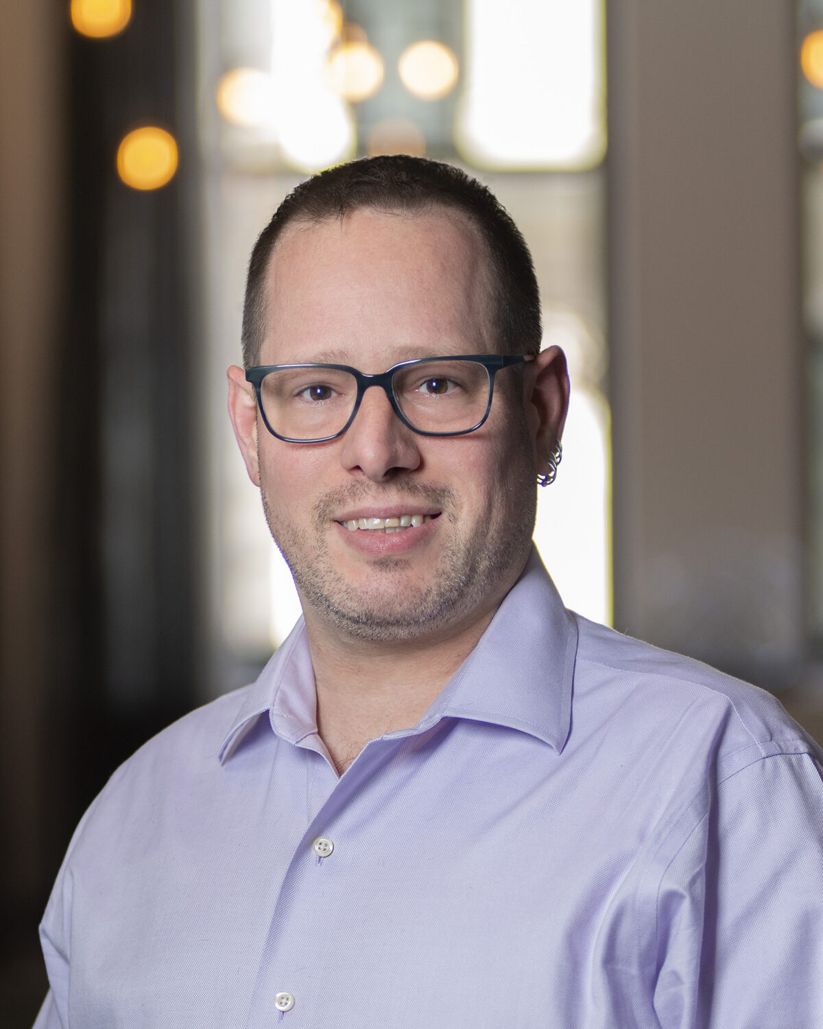Portrait photo of Jonathan Tischio