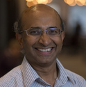 Portrait photo of Senthil Todadri
