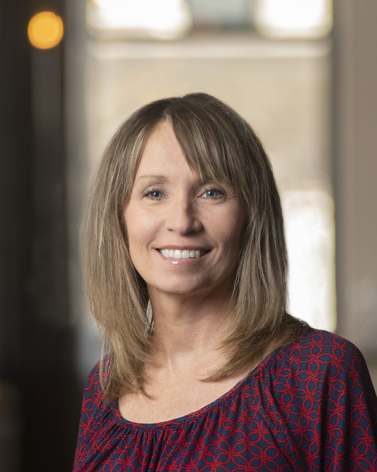 Portrait photo of Dawn Tucker