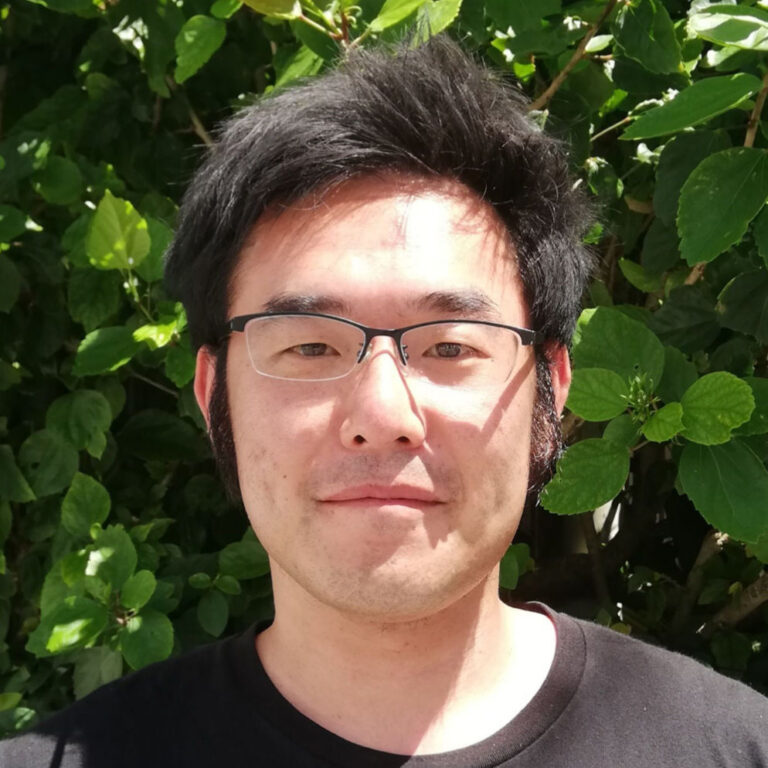 Portrait photo of Tomonori Ugajin