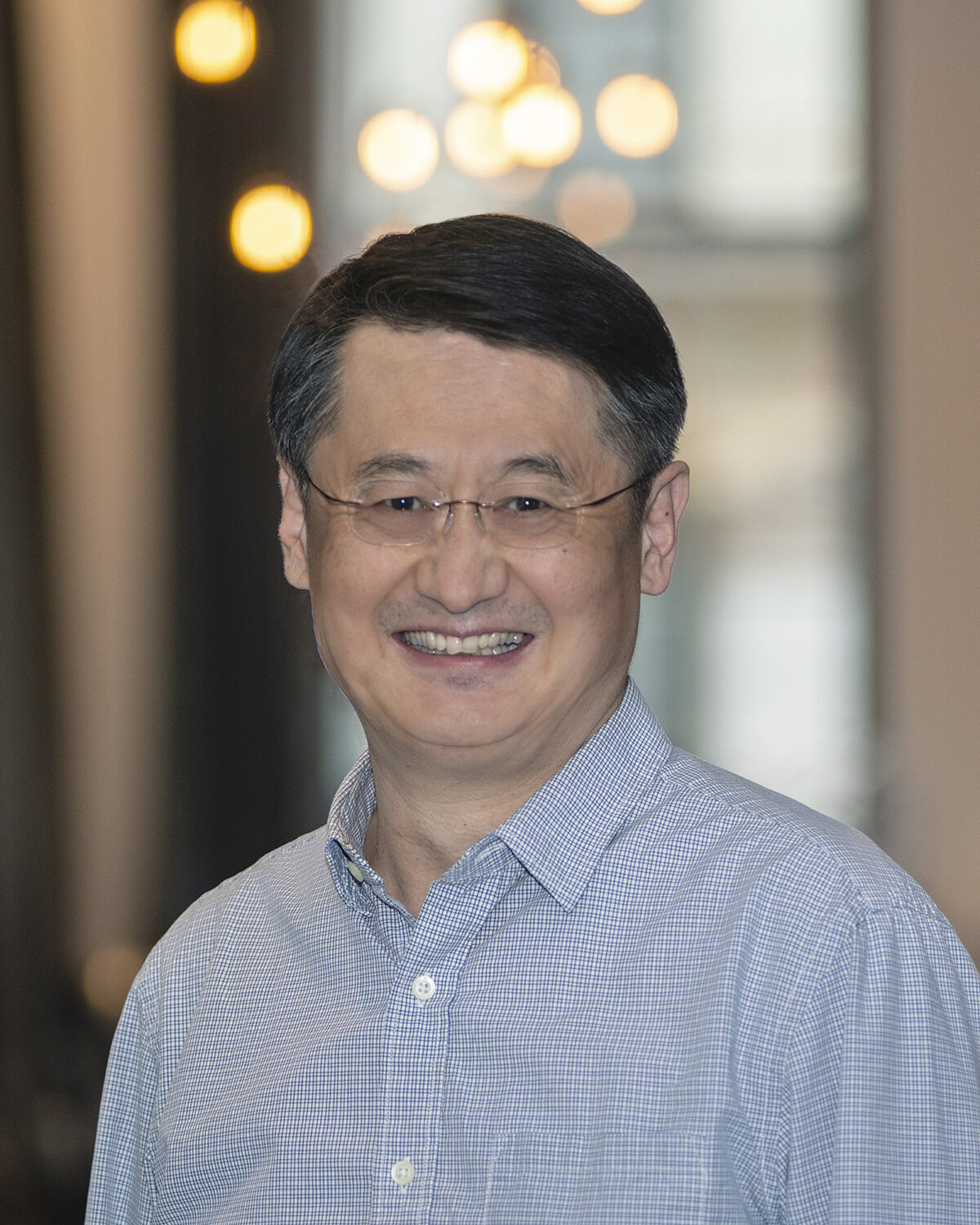 Portrait photo of Shiwei Zhang