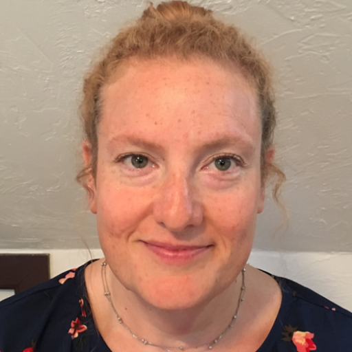Portrait photo of Zoe Finkel