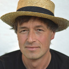 Portrait photo of Dieter Braun