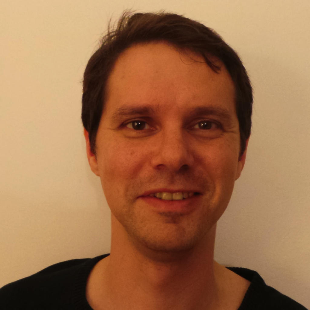 Portrait photo of Uri Eden