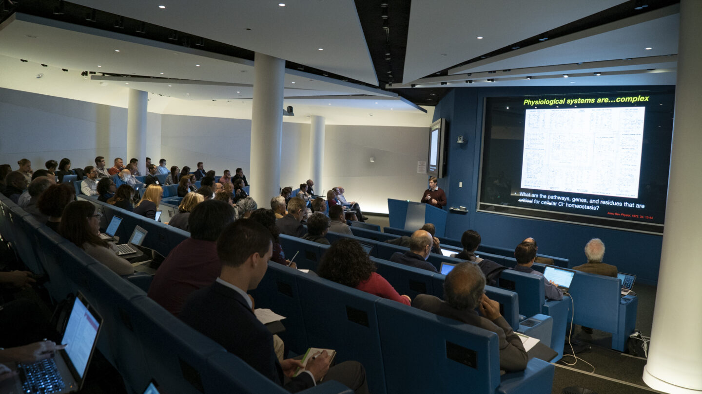 Image of Kristopher Kahle of Yale University discusses his research on chloride cotransporters.