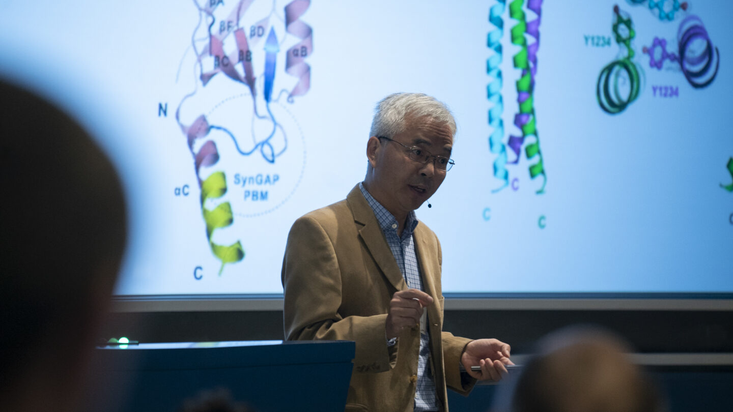 Image of Mingjie Zhang of Hong Kong University of Science and Technology presents recent findings on a tool he developed to study synaptic transmission and plasticity and potential applications to autism research.