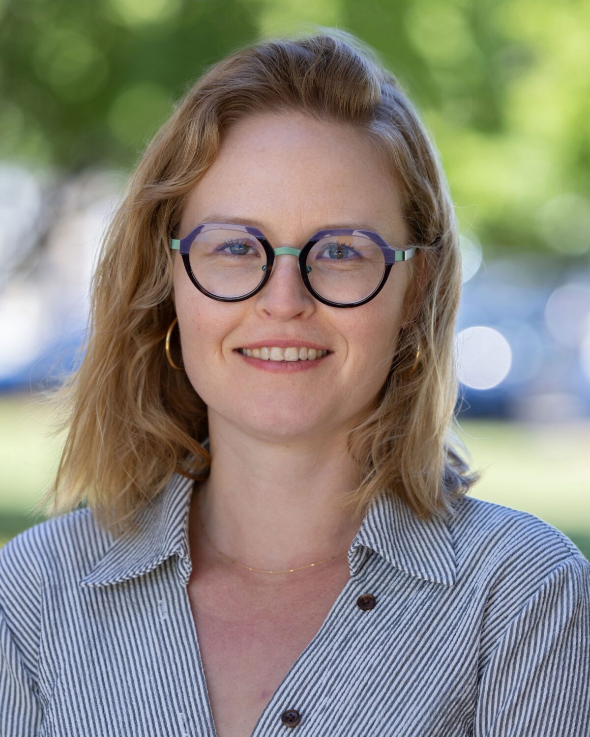 Headshot of SFARI Bridge to Independence Fellow Manon Bohic.