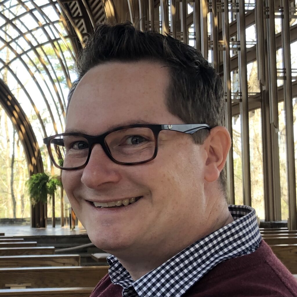 Headshot of SFARI Investigator Dustin Sarver.
