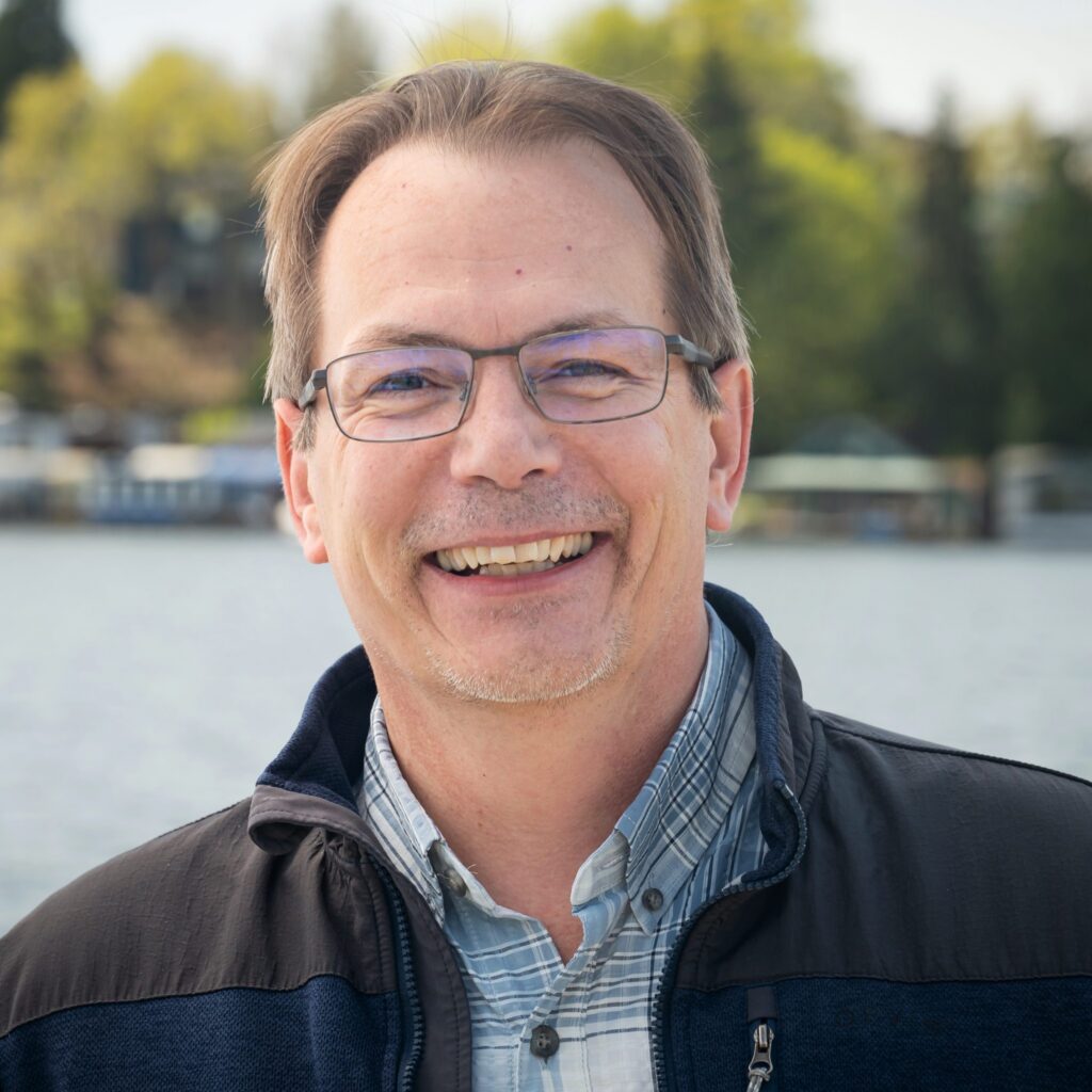 Evan Eichler headshot.