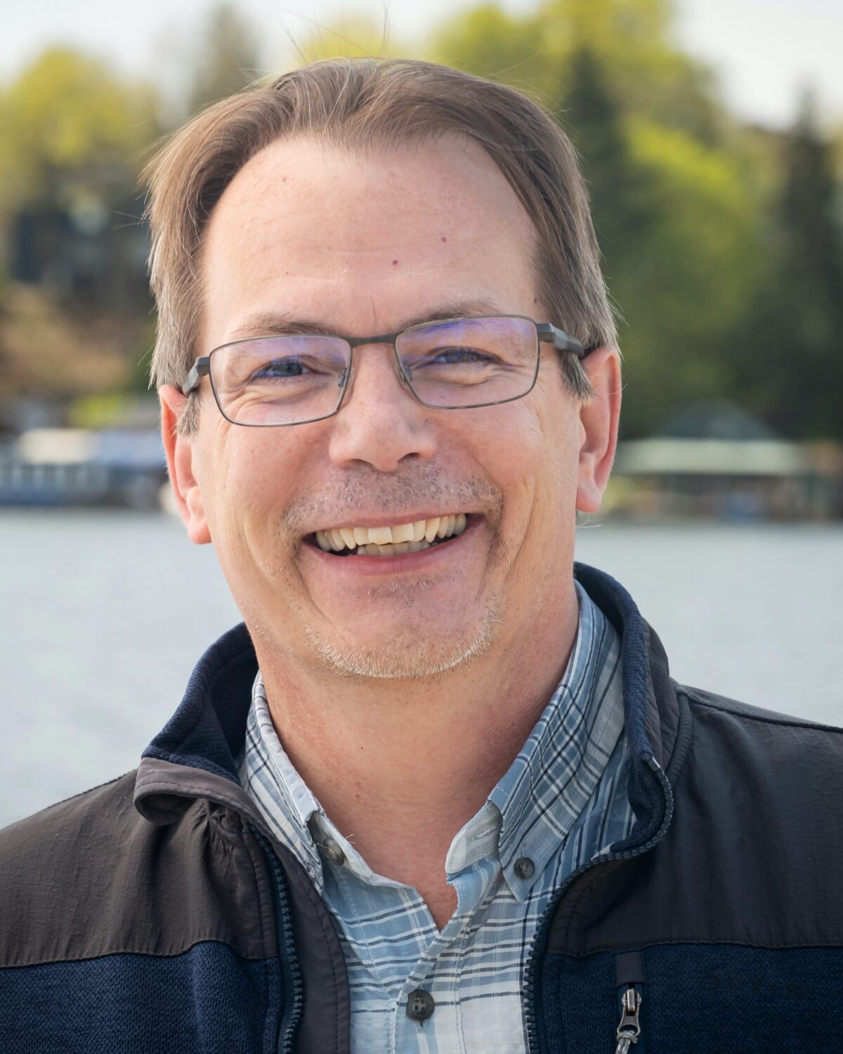 Evan Eichler headshot.
