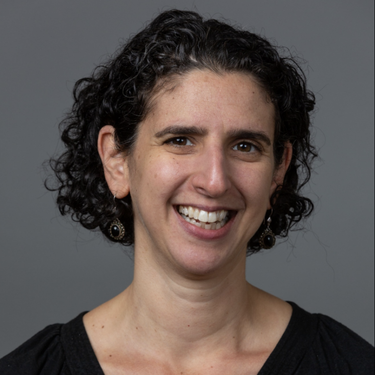 Headshot of Elena Tenenbaum.