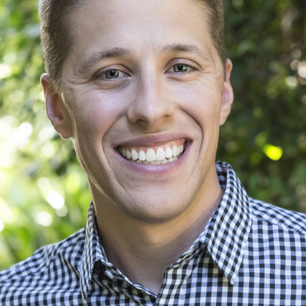 Image of Elliot Robinson