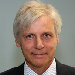 Headshot of SFARI Investigator Eric Fombonne.