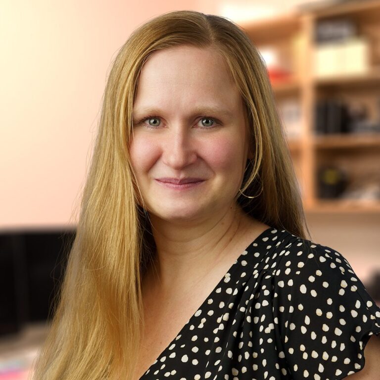 Headshot of Investigator Gabrielle Pouchelon.