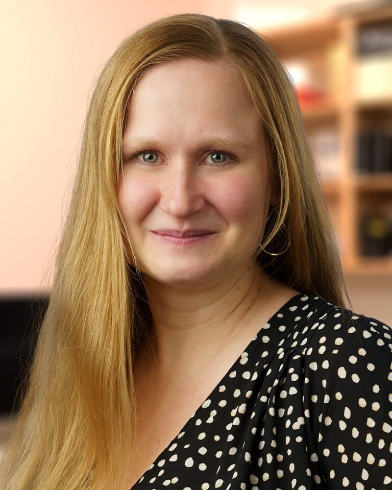 Headshot of Investigator Gabrielle Pouchelon.