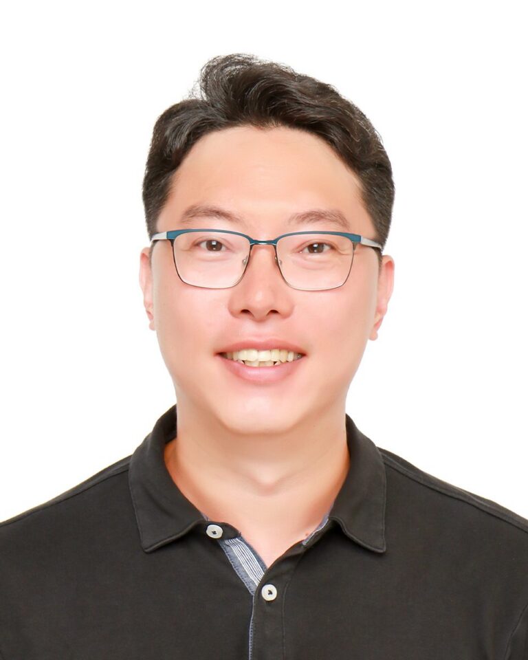 Headshot of SFARI Bridge to Independence Fellow Hun Goo Lee.