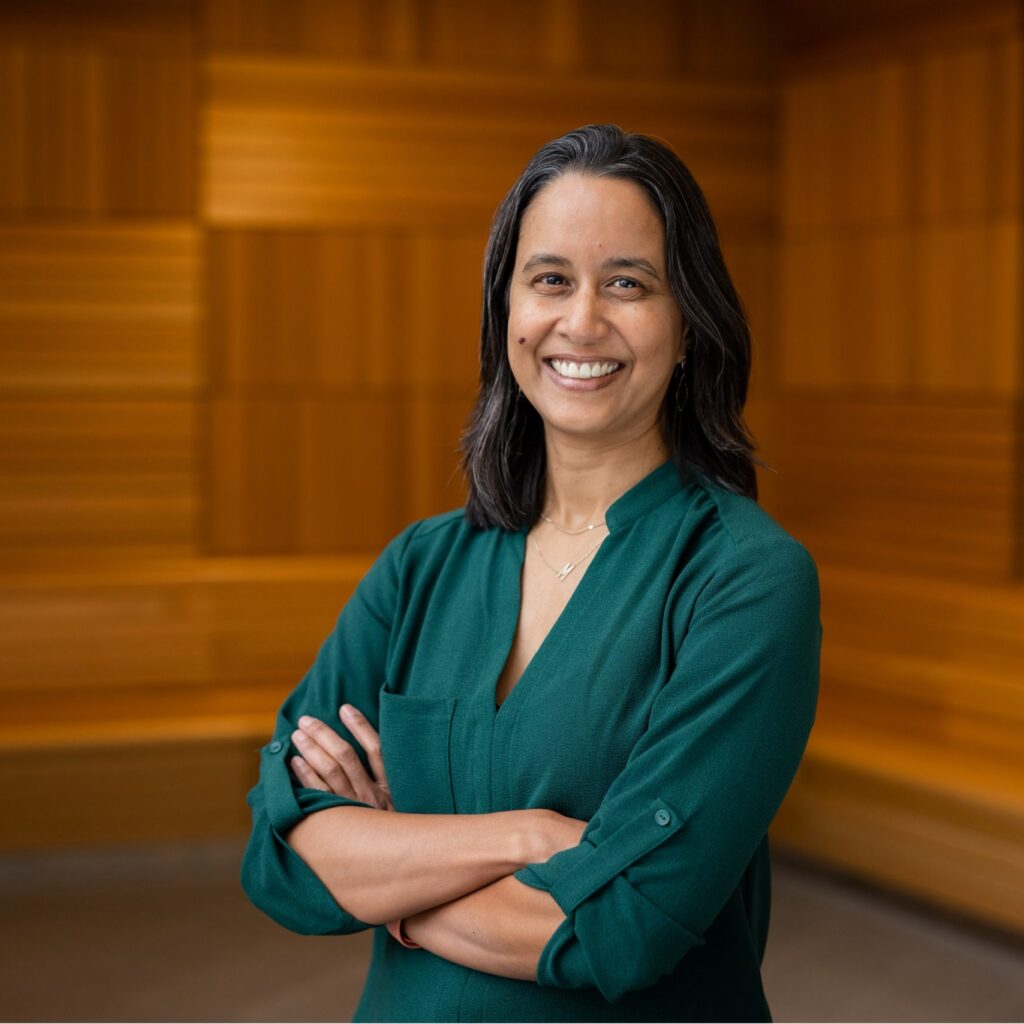 Mala Murthy headshot.