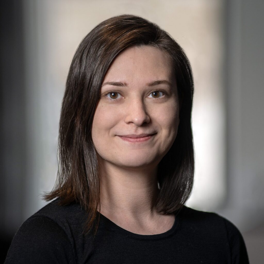 Photo of SFARI scientist Amy Norovich.
