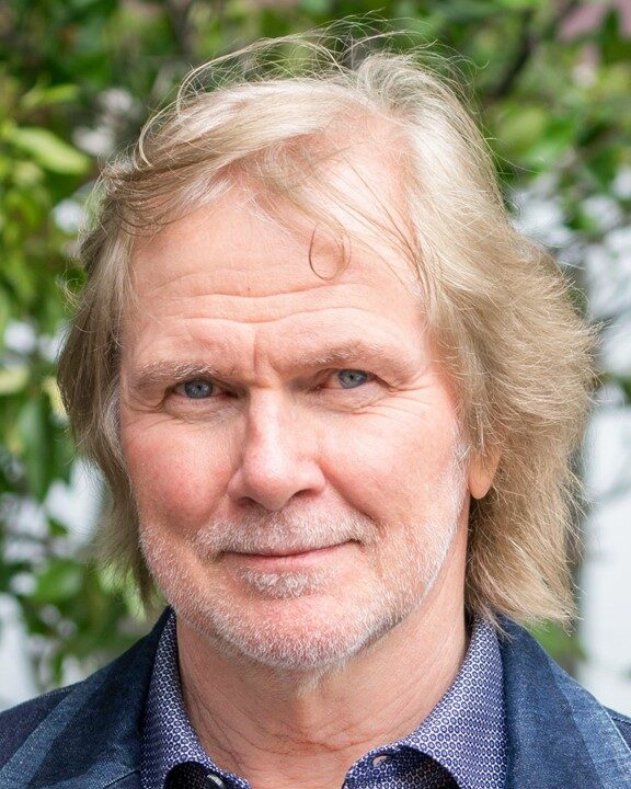Headshot of SFARI Investigator Frank McCormick.