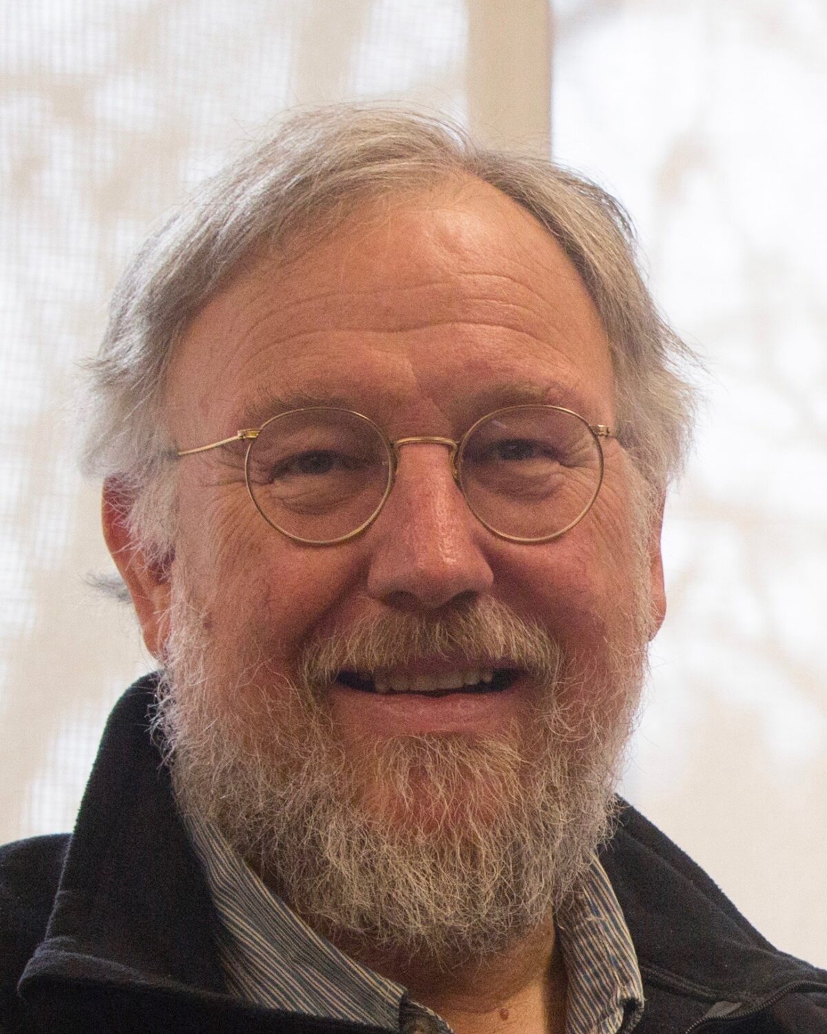 Headshot of Investigator Stephen Dager.
