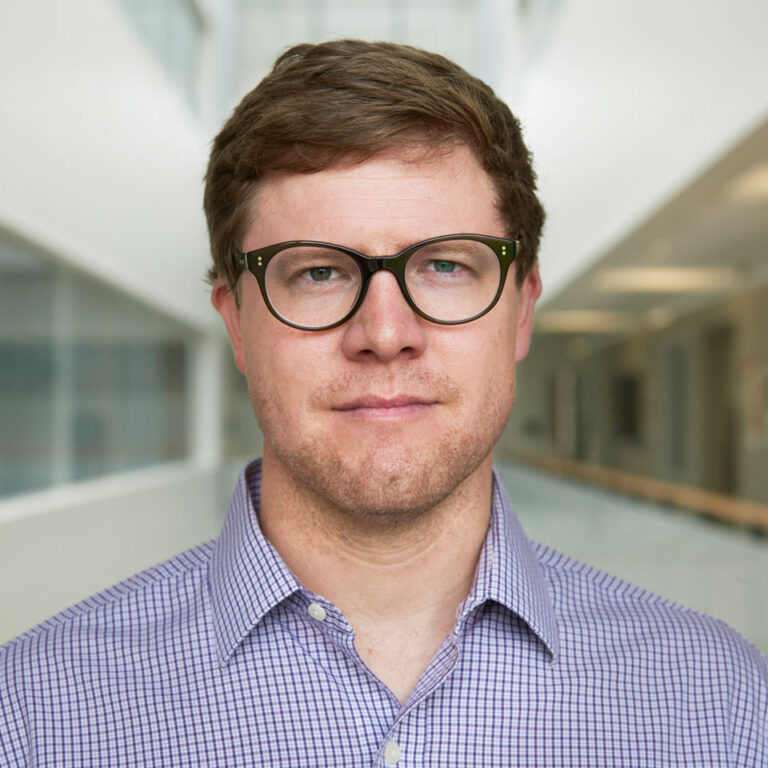 Headshot of SFARI Investigator Jed Ellison.