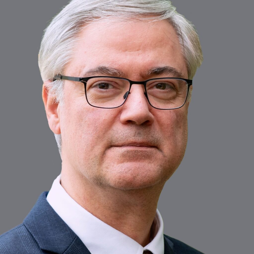 Mustafa Sahin headshot.