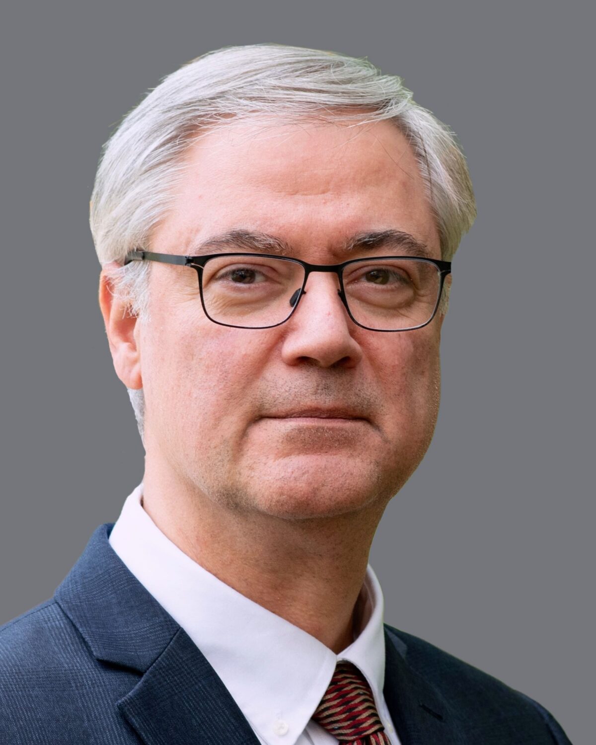 Mustafa Sahin headshot.