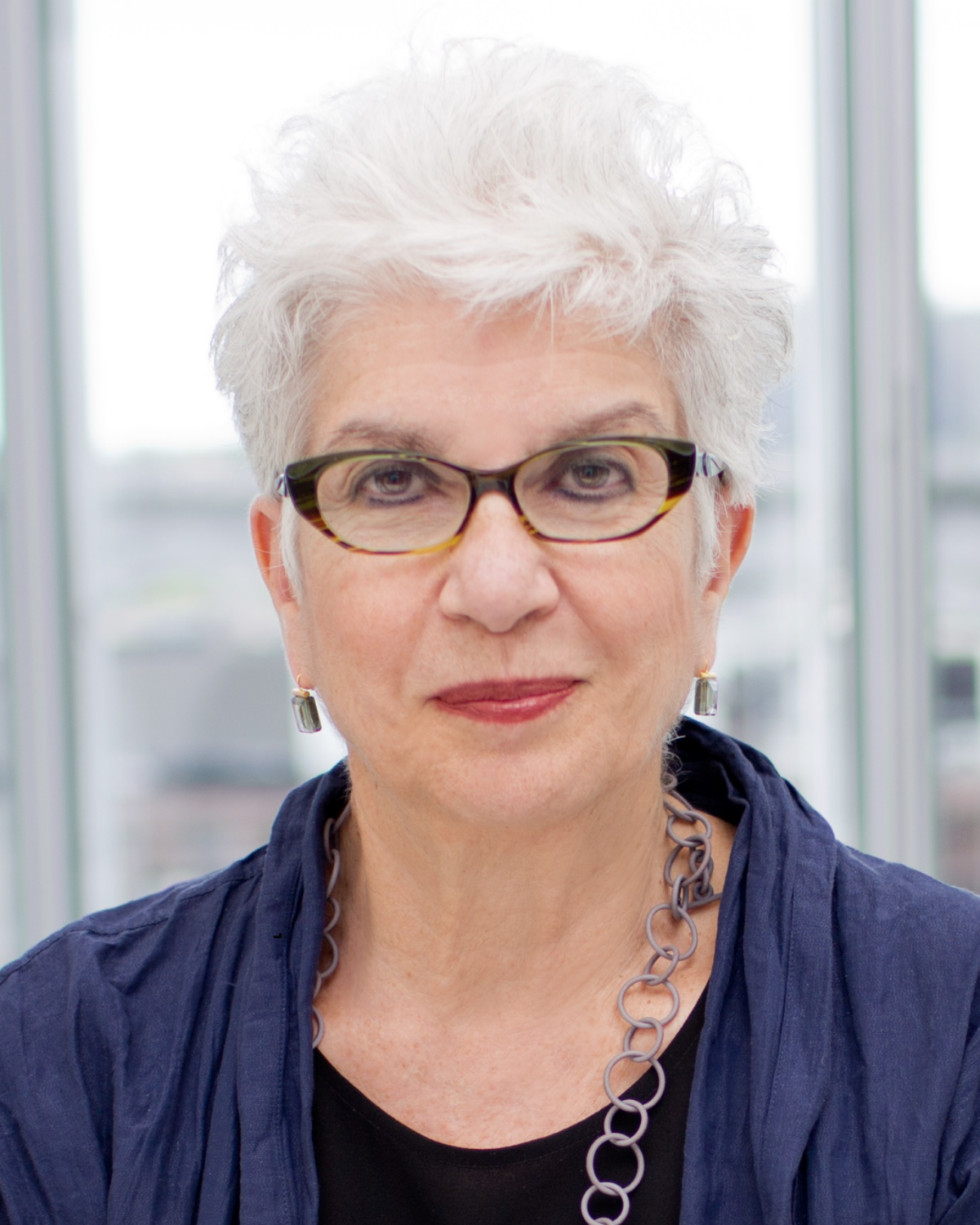 Headshot of SFARI Investigator Carol Mason.