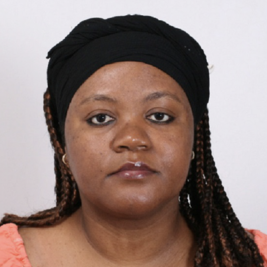 Headshot of SFARI Investigator Amina Abubakar.