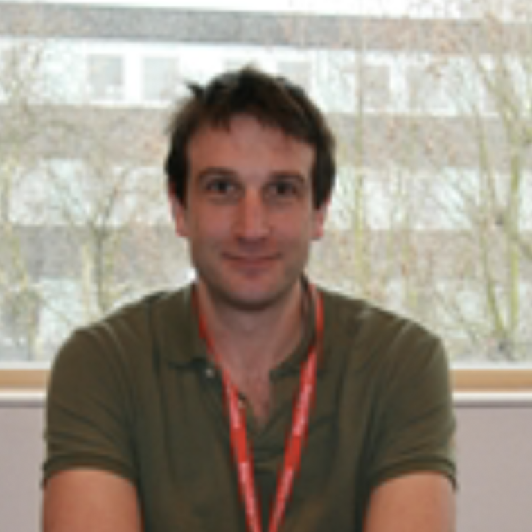 Headshot of Investigator Robert Leech.