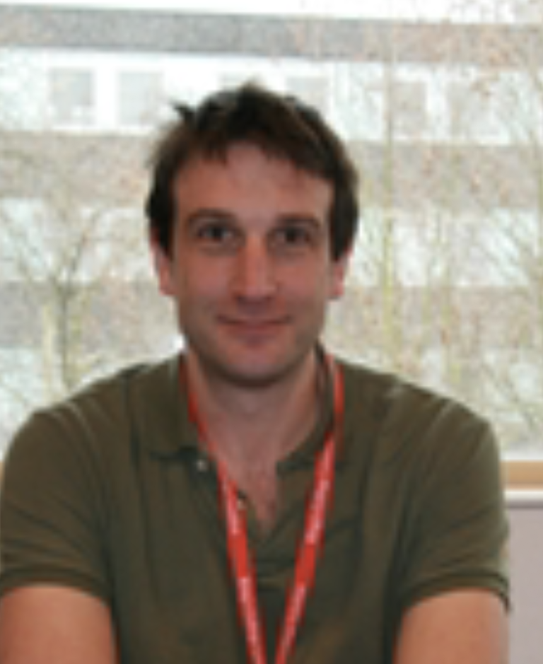 Headshot of Investigator Robert Leech.