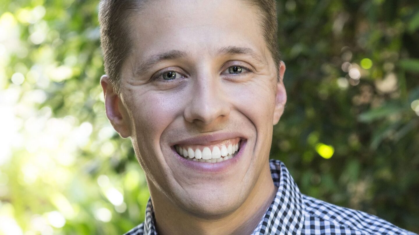 Image of J. Elliott Robinson