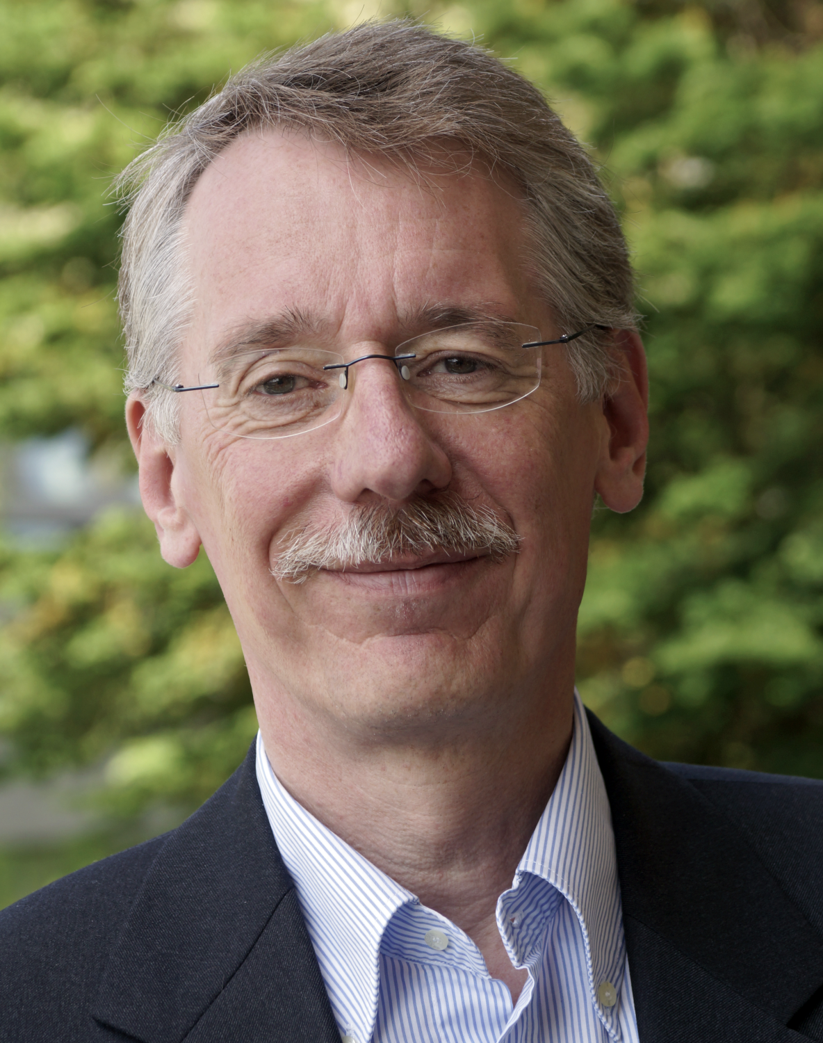 Headshot of Investigator Stefan Heinemann.