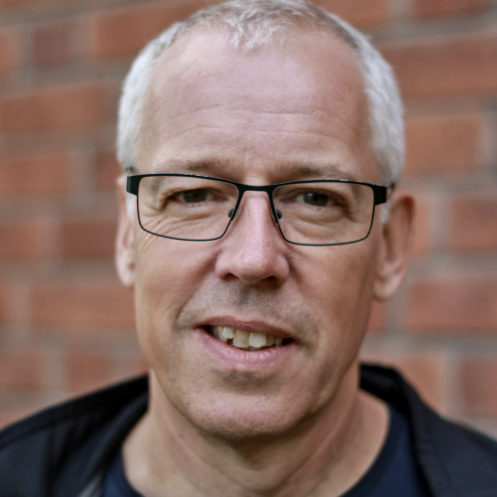 Headshot of SFARI Investigator Sven Sandin.