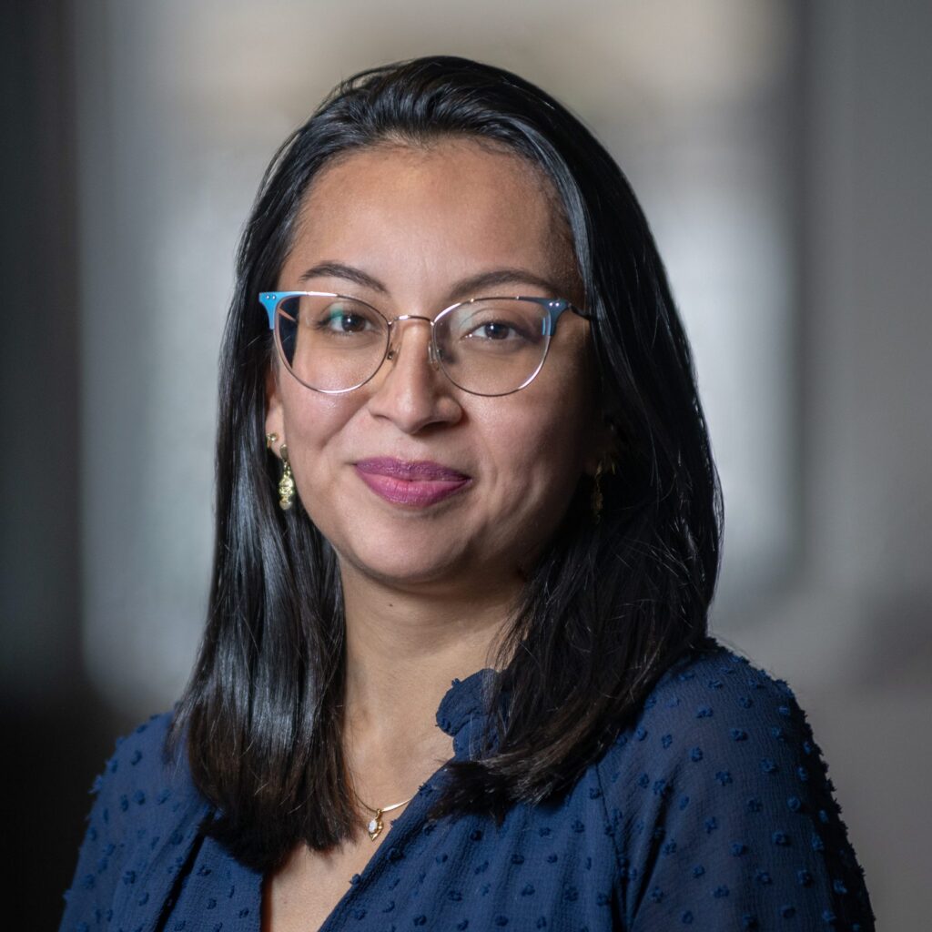 Headshot of SFARI Student and Fellow Program Manager Jennifer Valdivia Espino.