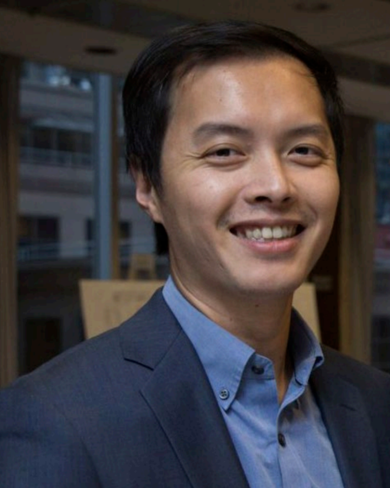 Headshot of Investigator Wei-Hsiang Huang.