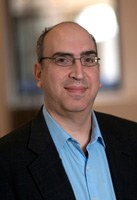 Headshot of SFARI Senior Scientist Alan Packer.