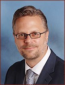 Headshot of SFARI Investigator Bradley Peterson.
