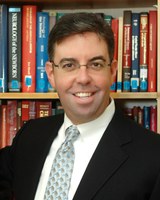 Headshot of SFARI Investigator Elliott Sherr.