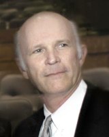 Headshot of Investigator Steven McKnight.