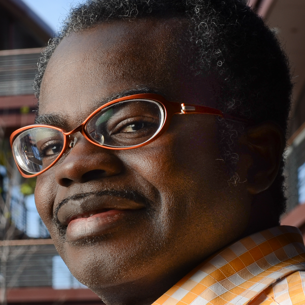 Kwabena Boahen headshot.