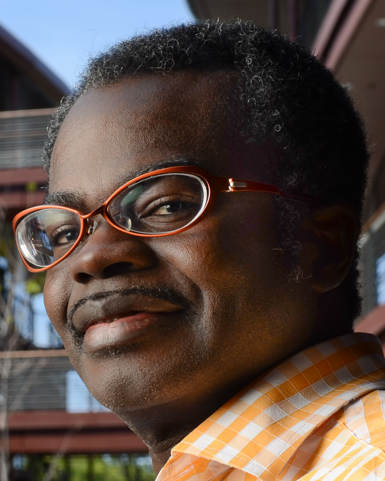 Kwabena Boahen headshot.