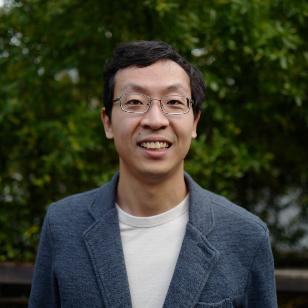 Longzhi Tan headshot.